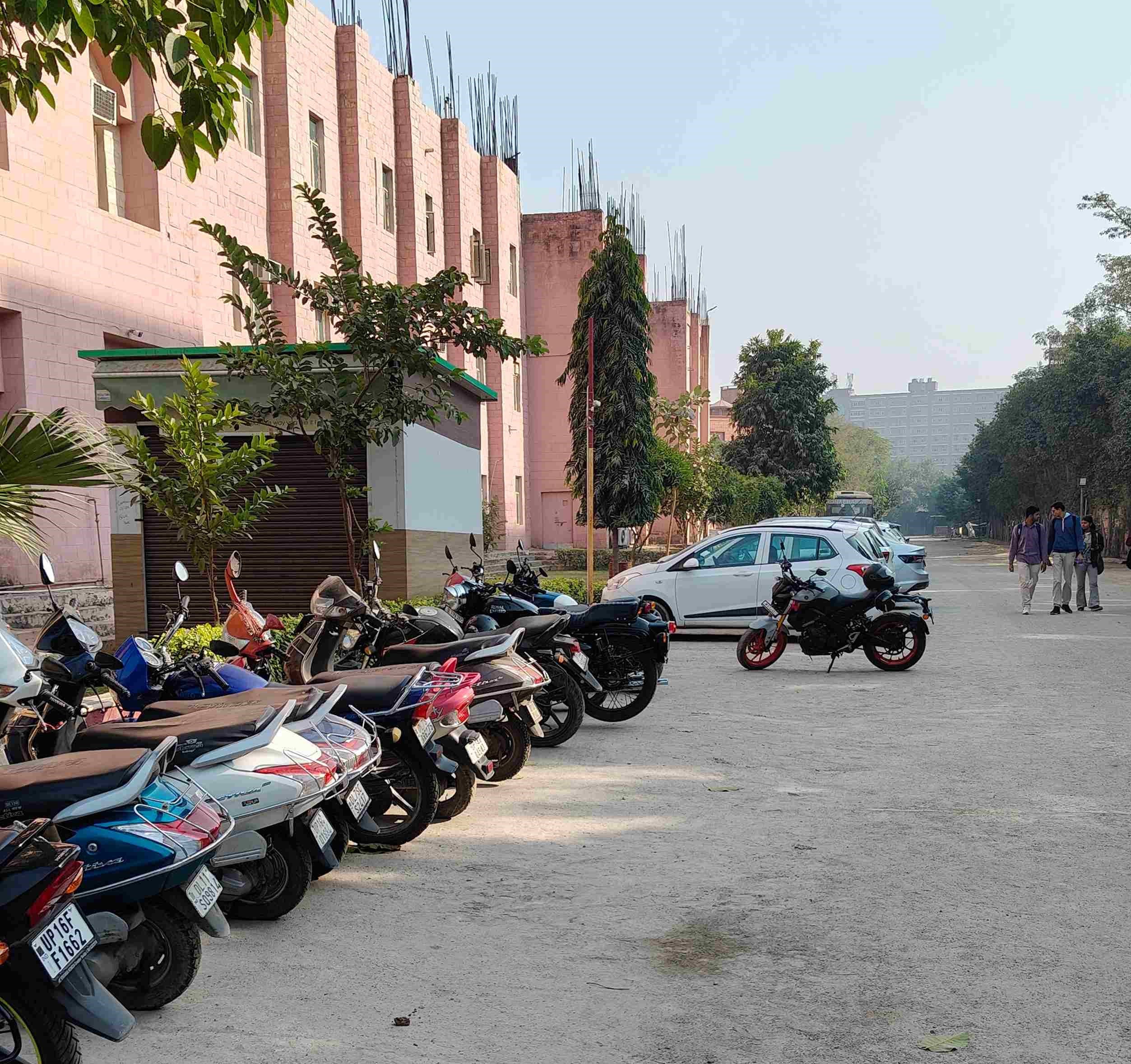 Dronacharya Group of Institutions Greater Noida Academic Building photo 44